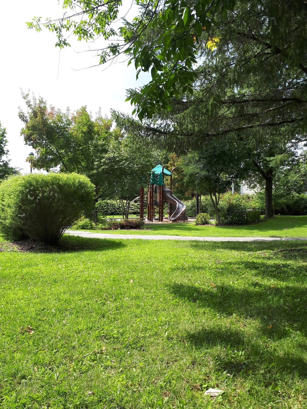 Parc Salaberry | 2090 Rue de Salaberry, Saint-Bruno-de-Montarville, QC J3V 4N6, Canada