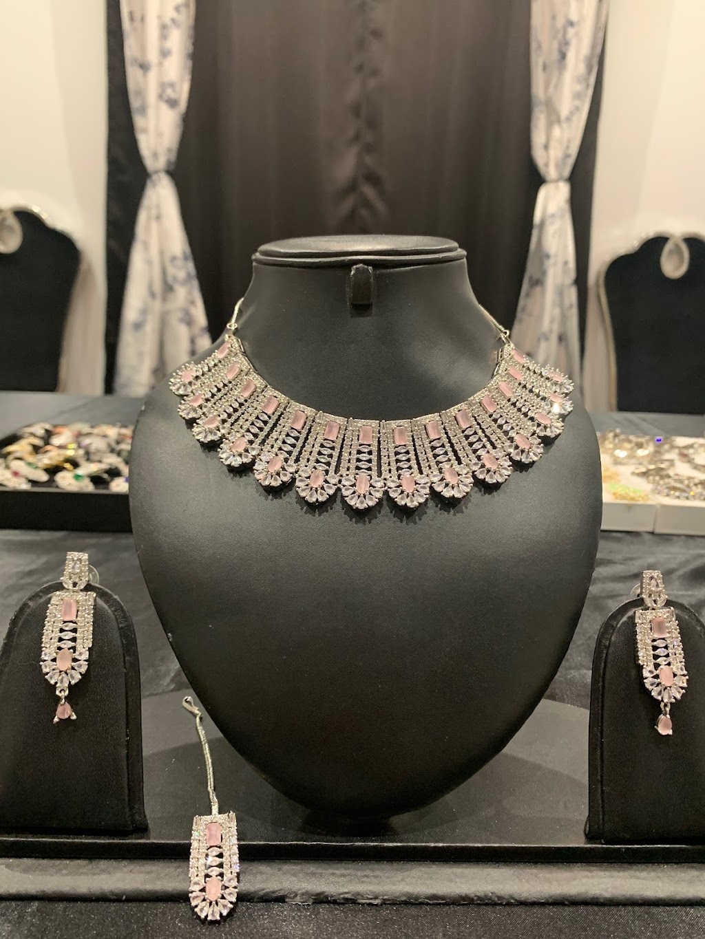 Noor E Zewarat (Artificial Jewellery) | 4 Muscovy Dr, Brampton, ON L7A 4M3, Canada | Phone: (647) 622-4575