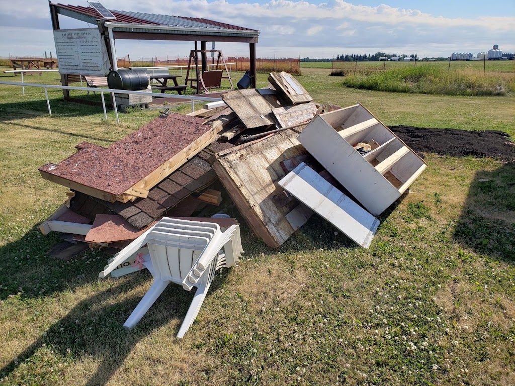 Iconic Junk Removal Sherwood Park | 26 Alderwood Crescent, Sherwood Park, AB T8A 0K3, Canada | Phone: (780) 288-2001