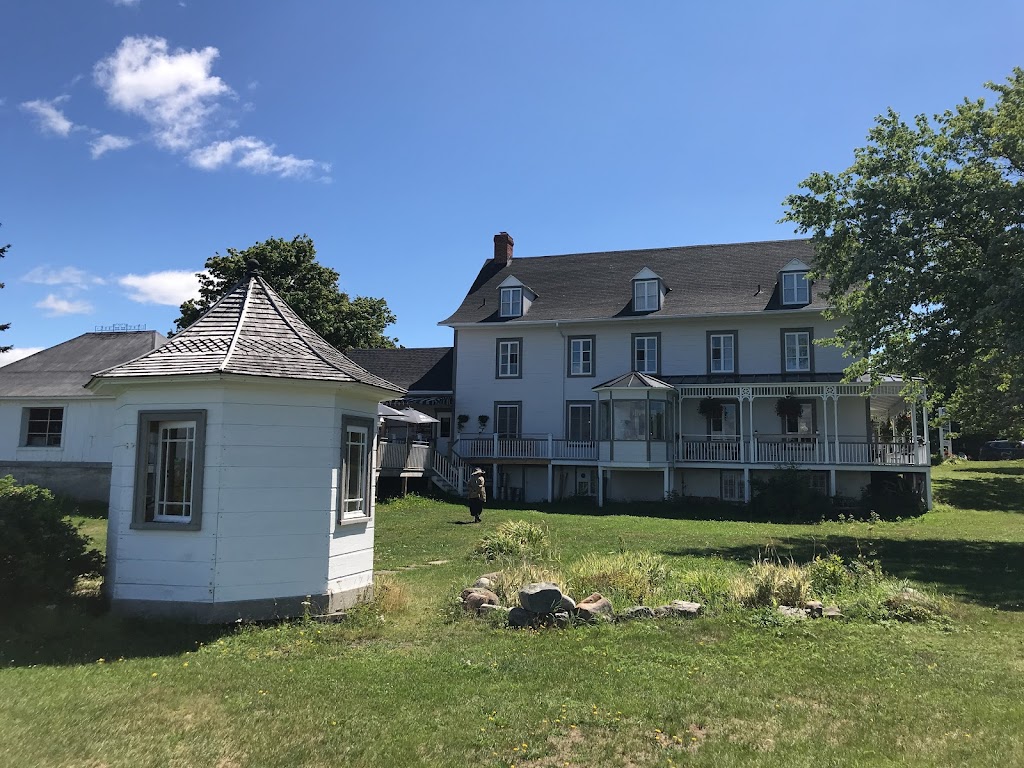 Café Bistro Côté Est | 76-88 QC-132, Kamouraska, QC G0L 1M0, Canada | Phone: (418) 308-0739