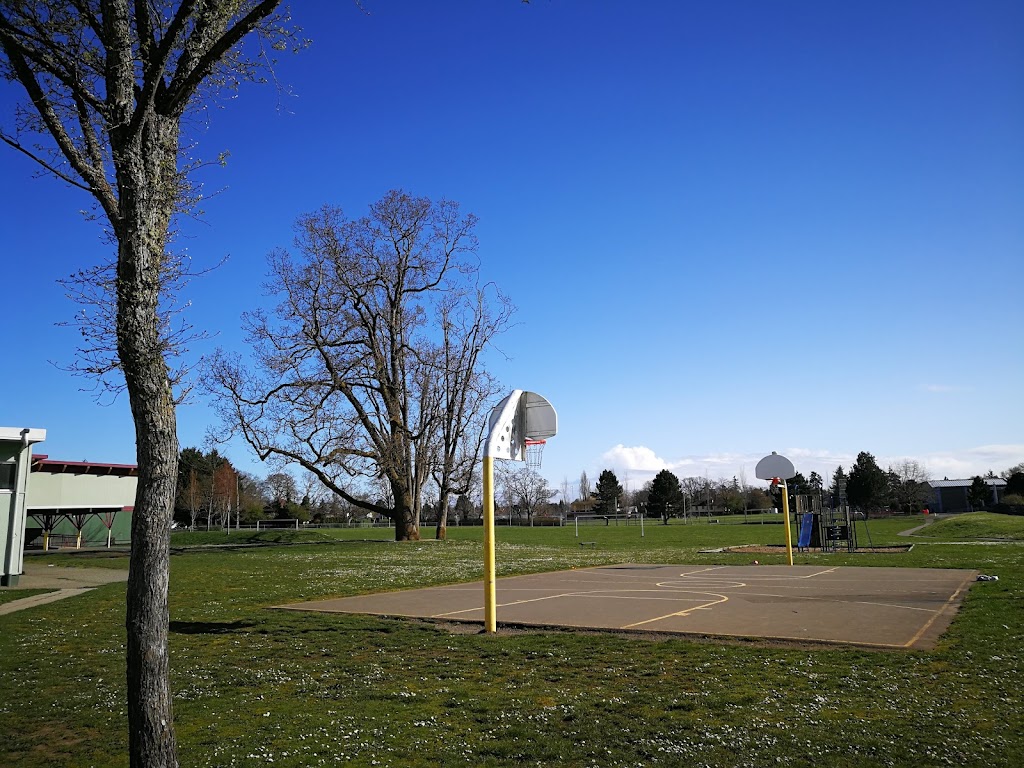 Gordon Head Middle School | 1671 Kenmore Rd, Victoria, BC V8N 4M8, Canada | Phone: (250) 477-1855