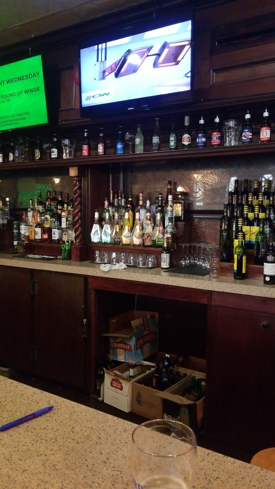 Pearson Pub | 6355 Airport Rd, Mississauga, ON L4T 1V2, Canada