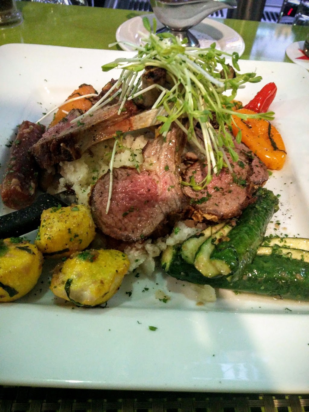 Marquis Bar & Grill | 6700 Route Transcanadienne, Pointe-Claire, QC H9R 1C2, Canada | Phone: (514) 697-7110