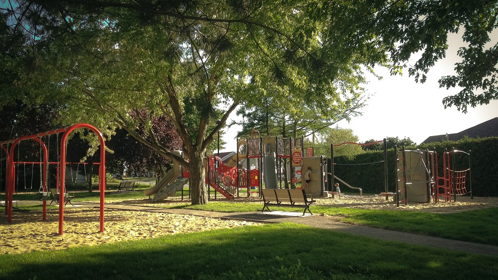 Parc Robert | 909 Rue Robert, Victoriaville, QC G6T 1H7, Canada | Phone: (819) 758-1571