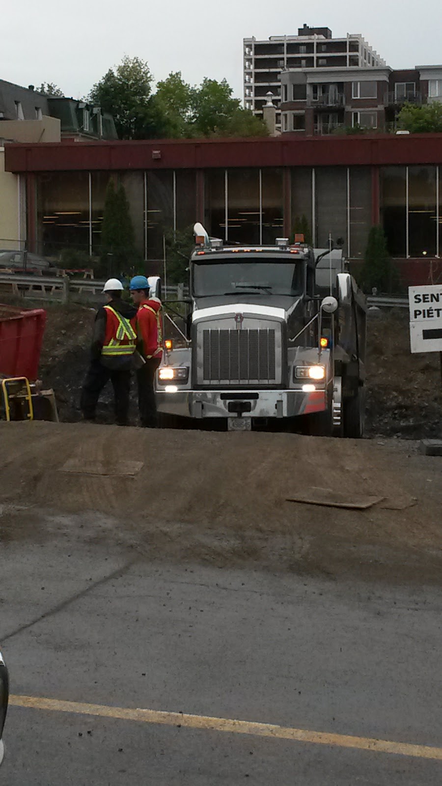 Béton Laurier Inc | 251 Rue de la Station, Laurier-Station, QC G0S 1N0, Canada | Phone: (418) 728-2848