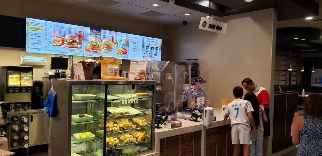 McDonalds | 185 N Front St, Belleville, ON K8P 3C1, Canada | Phone: (613) 962-7400