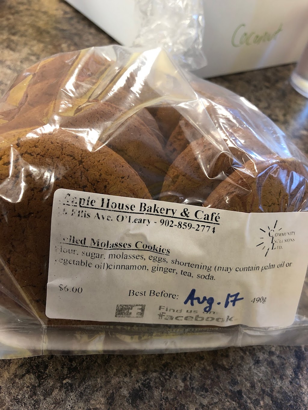 Maple House Bakery & Cafe | 76 Ellis Ave, OLeary, PE C0B 1V0, Canada | Phone: (902) 859-2774