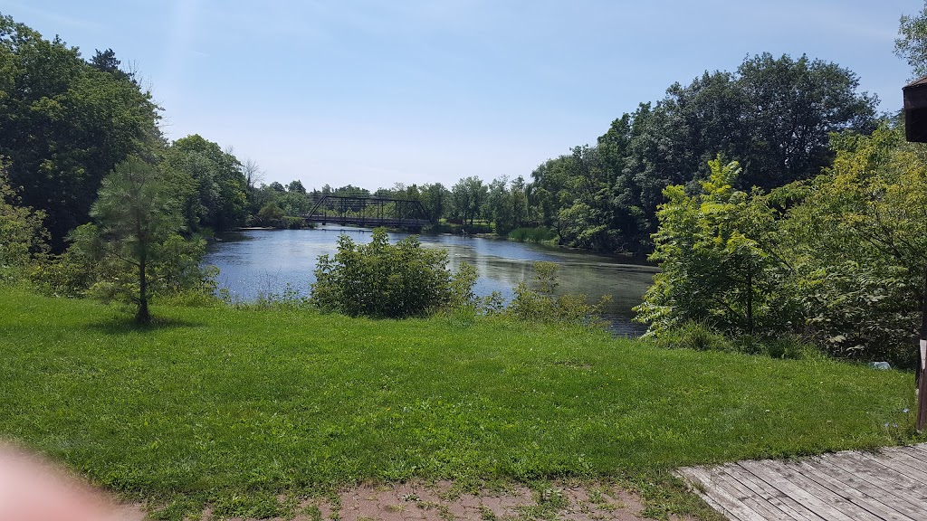 Convenient Kash | 375 Stone St N, Gananoque, ON K7G 1Y9, Canada | Phone: (613) 382-4879