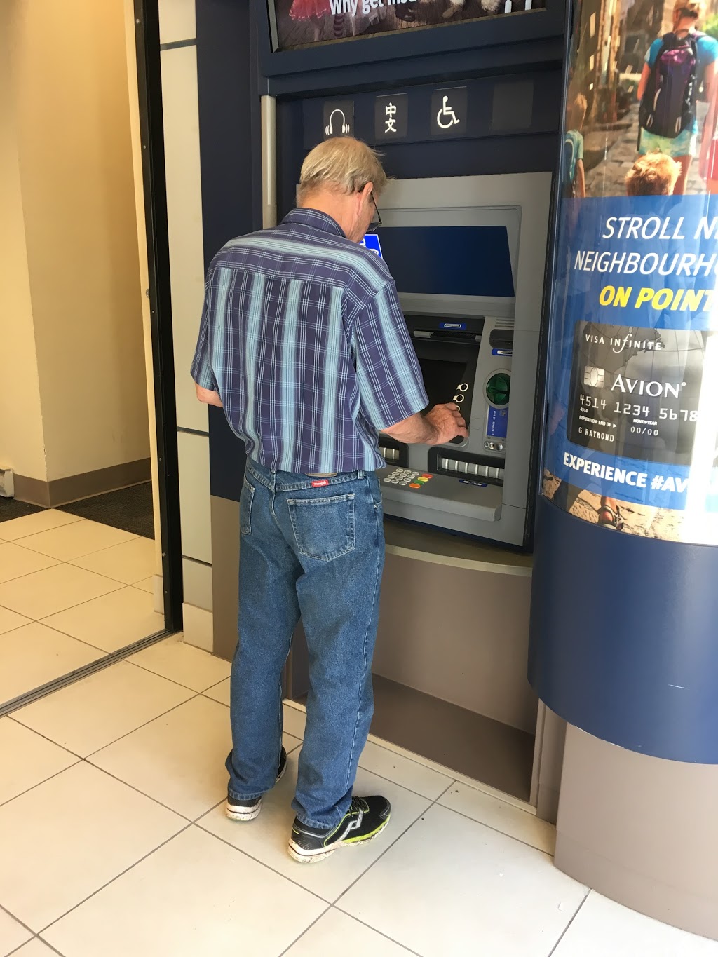 RBC Royal Bank | 4491 Queen St, Niagara Falls, ON L2E 2L4, Canada | Phone: (905) 357-3001