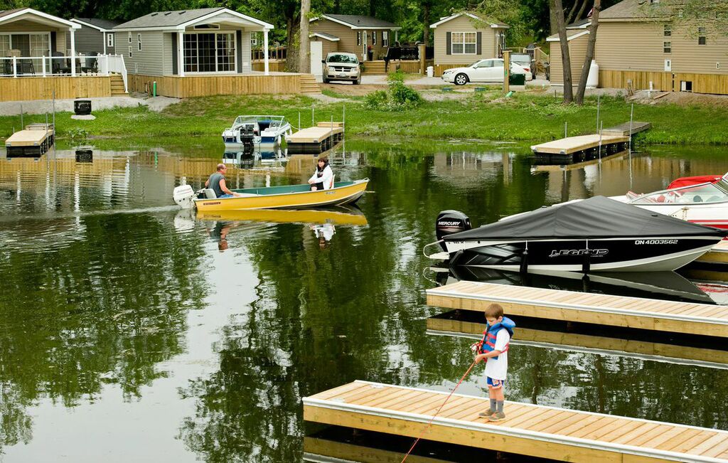 Shamrock Bay Resort | 1082 Shamrock Marina Rd, Severn Bridge, ON P0E 1N0, Canada | Phone: (877) 814-4141