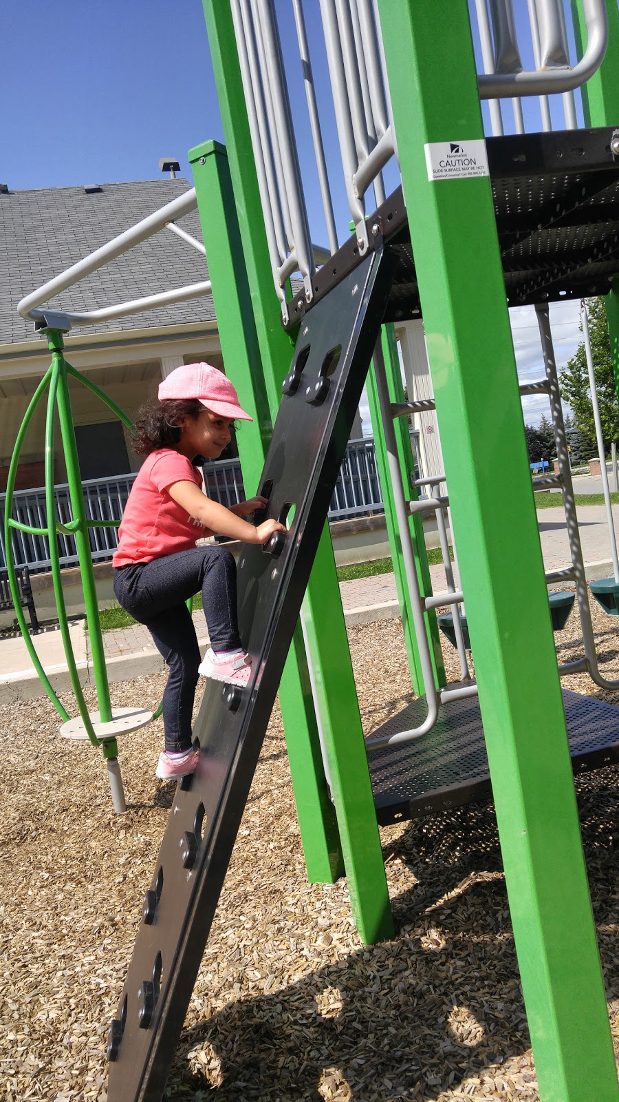 Art Ferguson Park | 16195 Bayview Ave, Newmarket, ON L3X 2M2, Canada