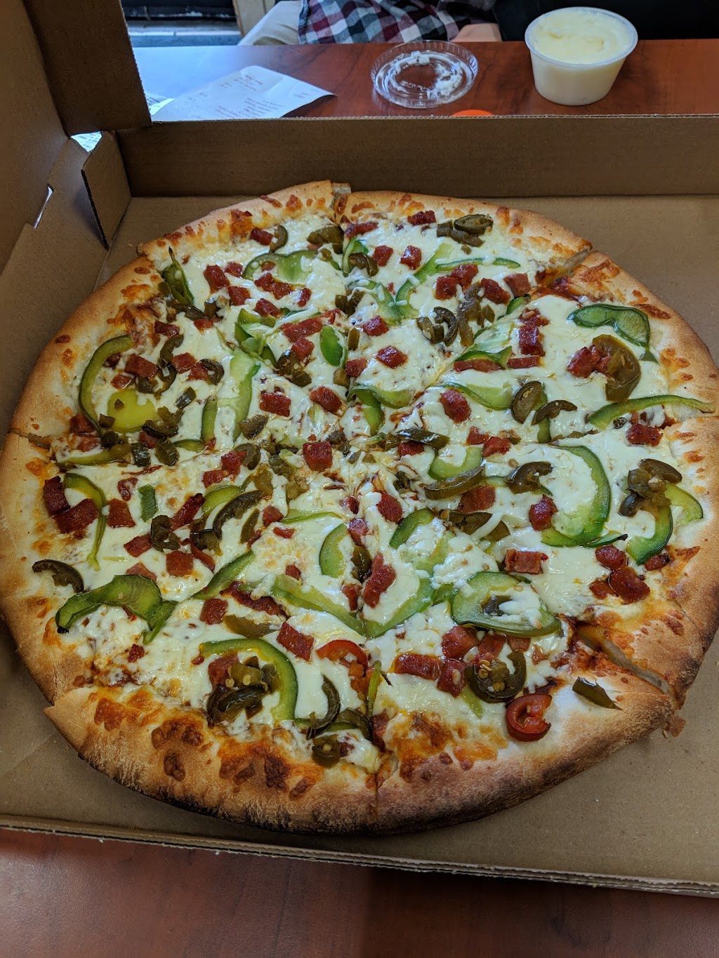 Mr. Mozzarella Pizza and Wings | 1433 Woodroffe Av, Nepean, ON K2G 1W1, Canada | Phone: (613) 226-9000