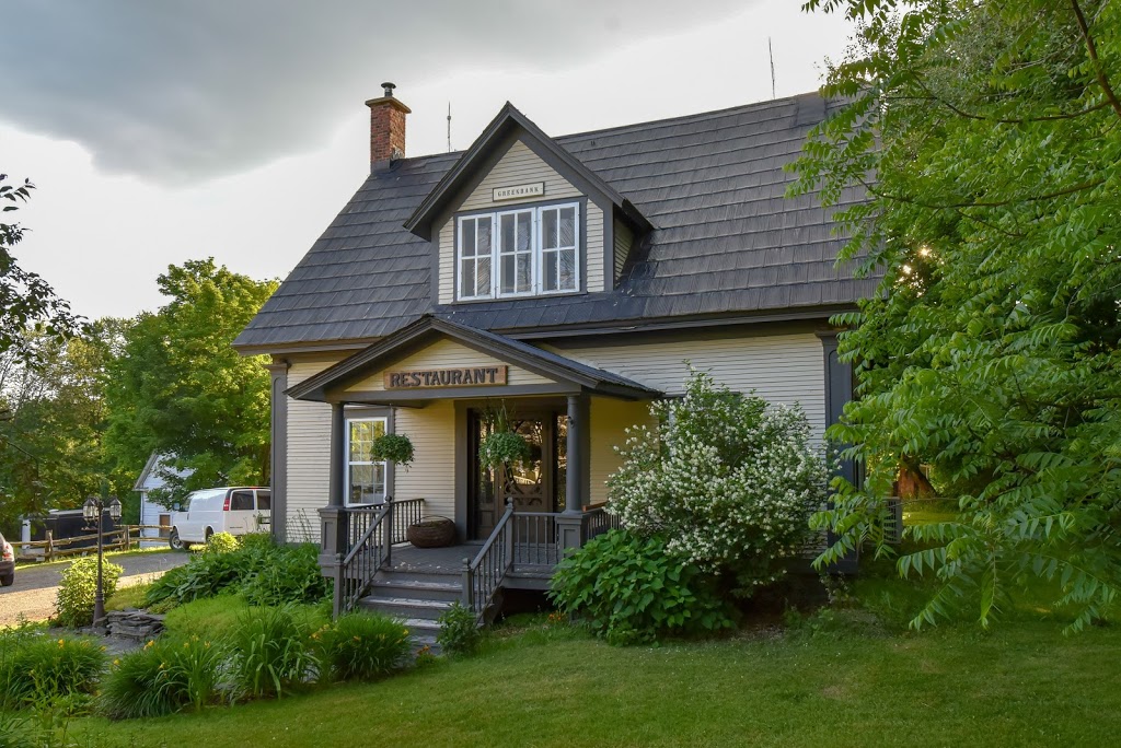 Minton | 2225 QC-143, Hatley, QC J0B 4B0, Canada | Phone: (819) 238-3141