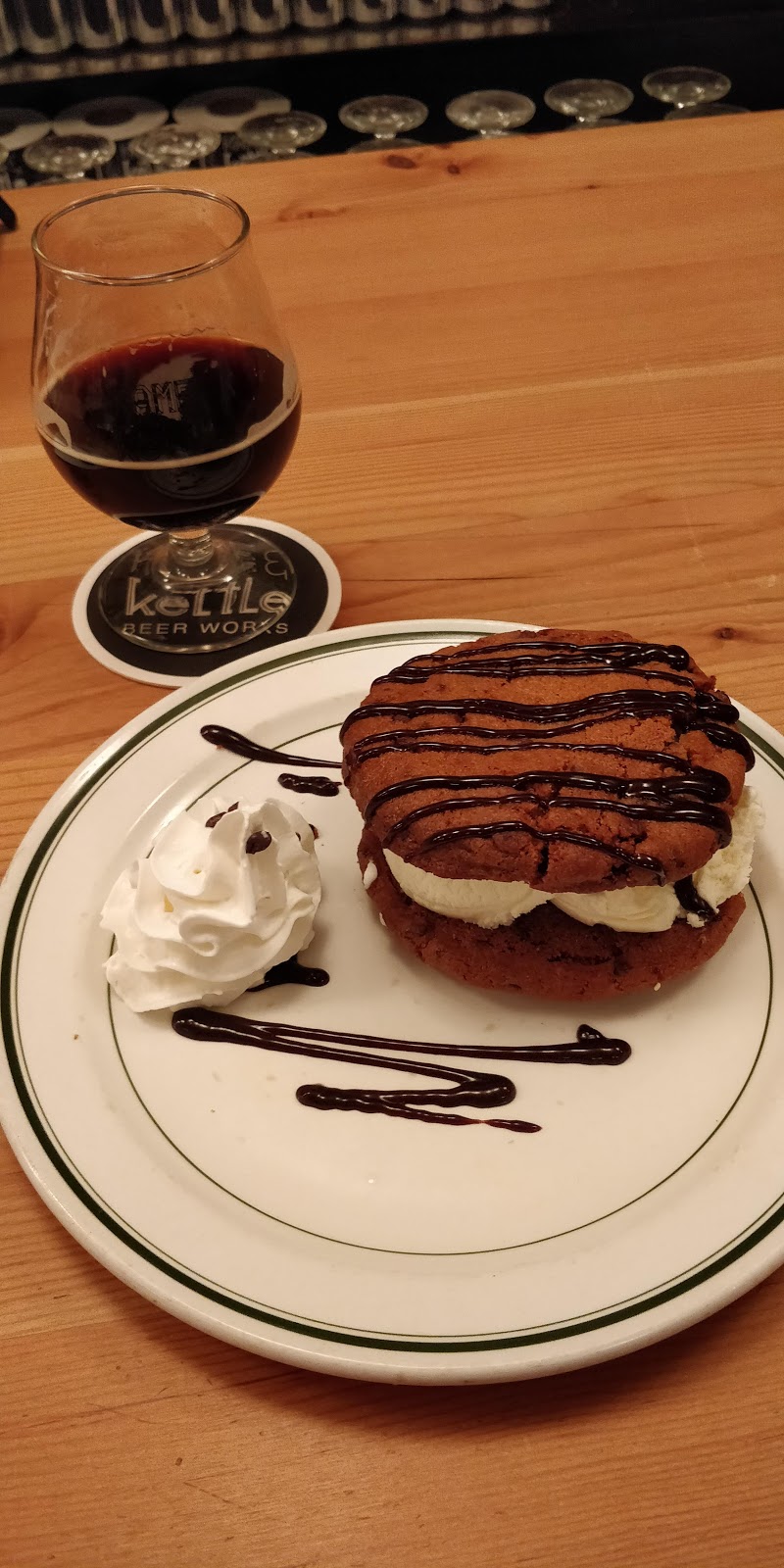 Kame & Kettle Beer Works | 25 Pelham Town Square, Fonthill, ON L0S 1E0, Canada | Phone: (289) 273-2550