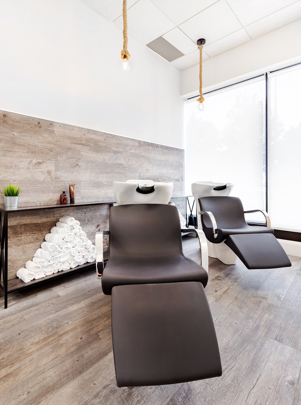 The Shop Beauty Bar | 8383 Weston Rd Unit #109, Woodbridge, ON L4L 1A6, Canada | Phone: (905) 850-5143