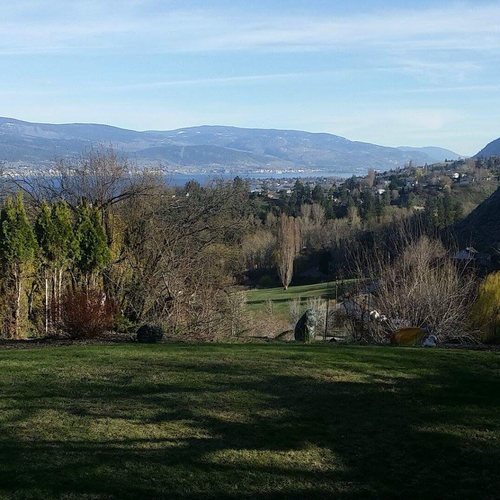 Blue Iris B and B | 7311 Switchback Rd, Summerland, BC V0H 1Z6, Canada | Phone: (250) 494-7311