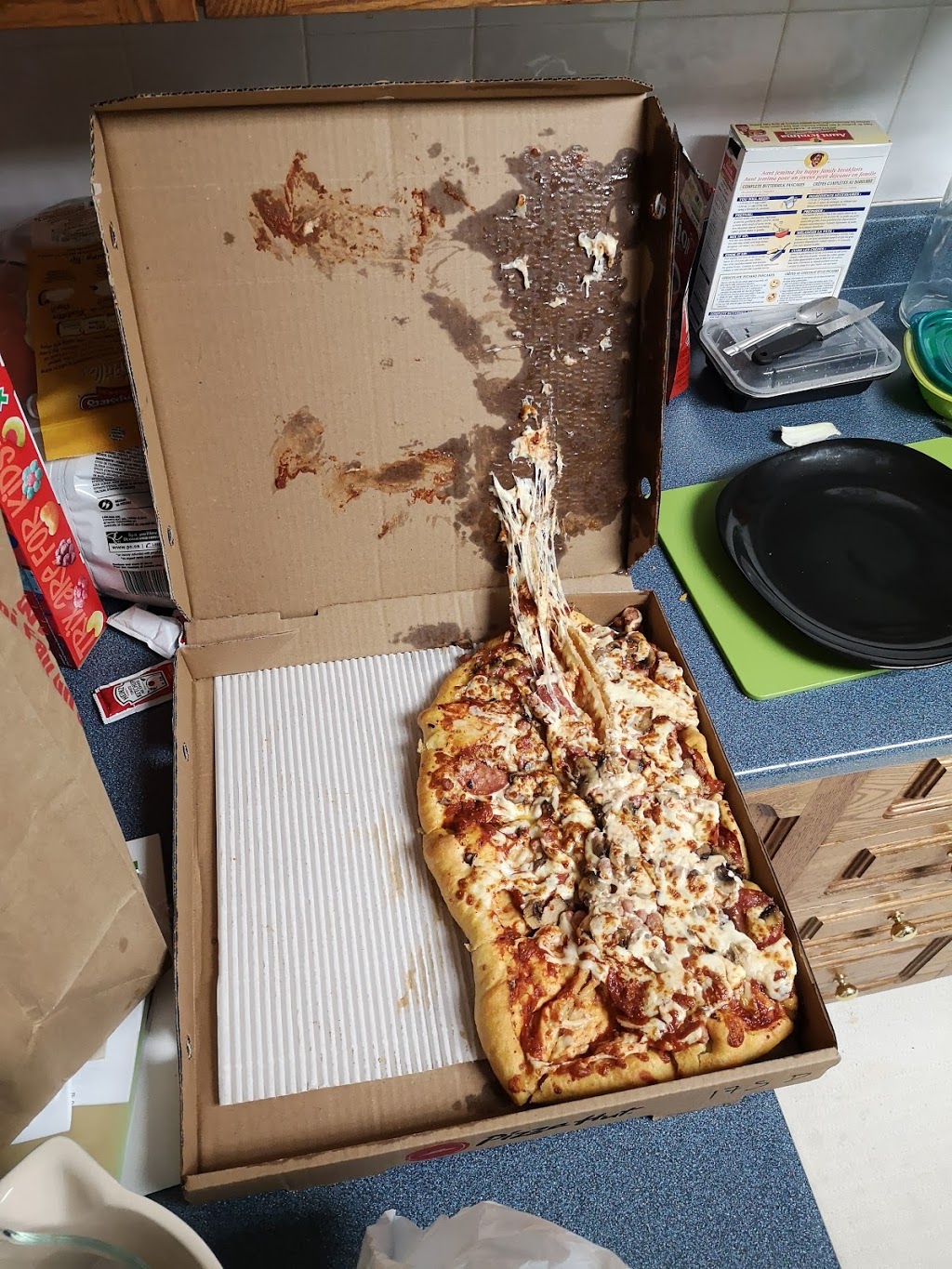 Pizza Hut | 200 - 5045 Innovation Dr, Kanata, ON K2K 0L5, Canada | Phone: (613) 254-9901