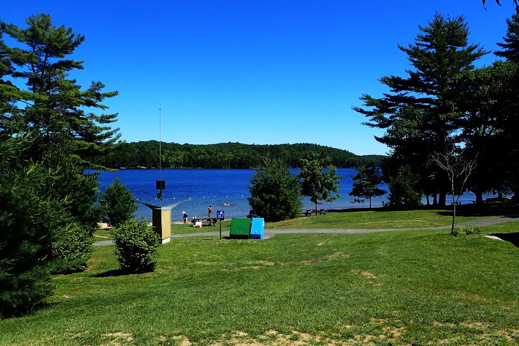 Breton Beach - Chemin du Lac-Philippe, La Pêche, QC J0X 2W0, Canada