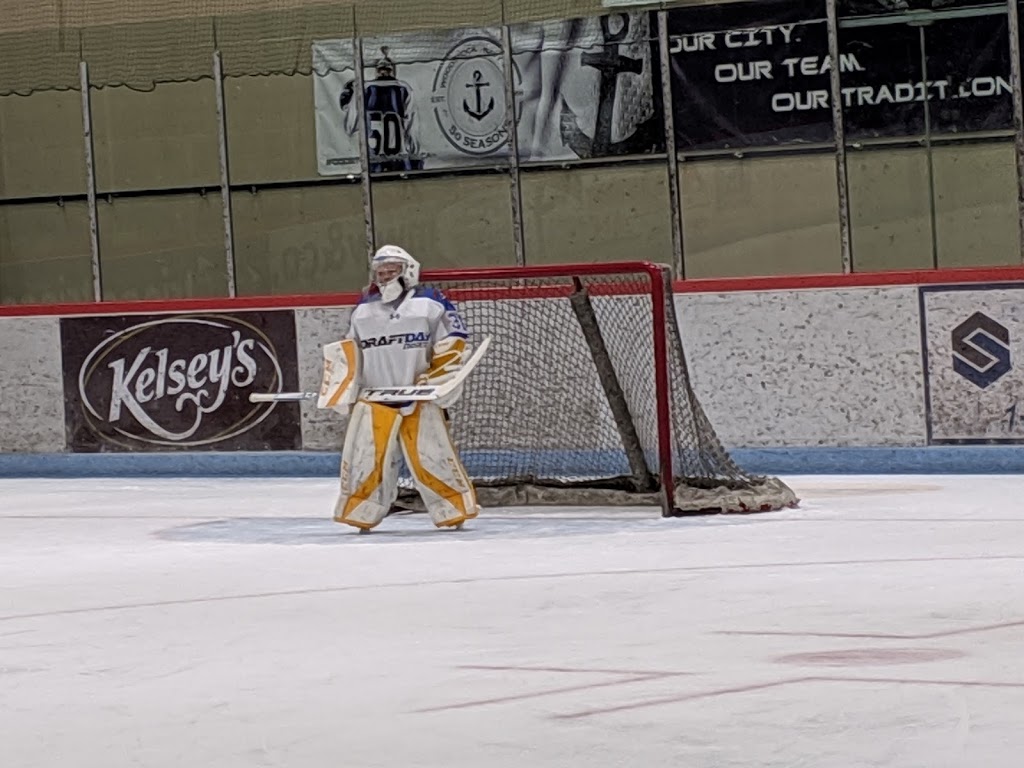 Southwood Arena | 381 Finkle St, Woodstock, ON N4V 1A3, Canada | Phone: (519) 421-3484