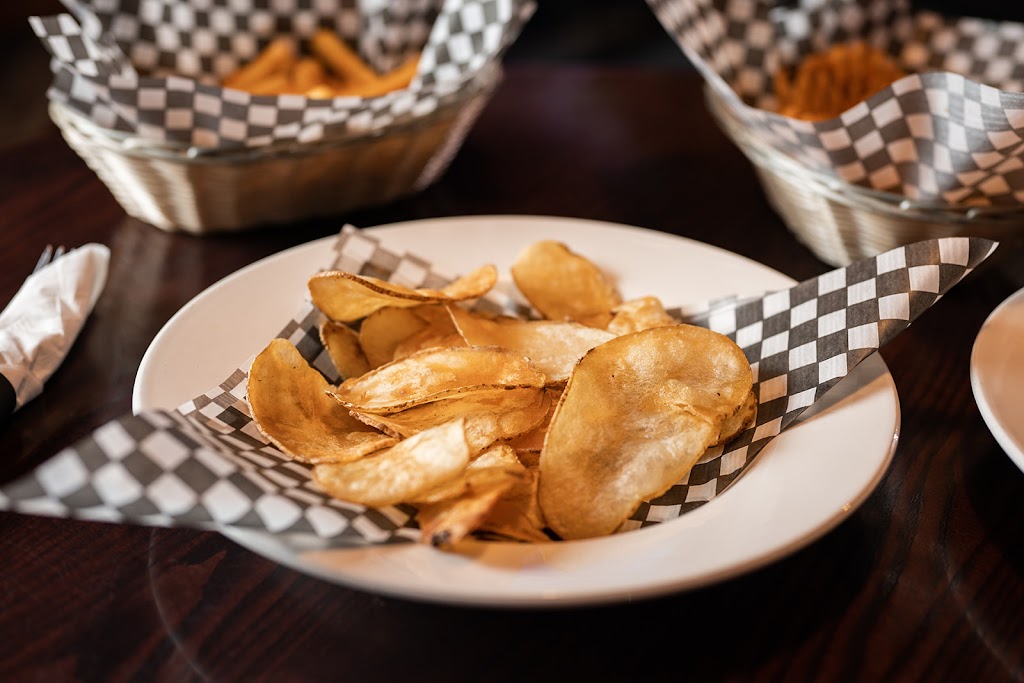 Hot Diggity Doggery | 1475 St Edward Blvd N, Lethbridge, AB T1H 2P9, Canada | Phone: (403) 942-2891