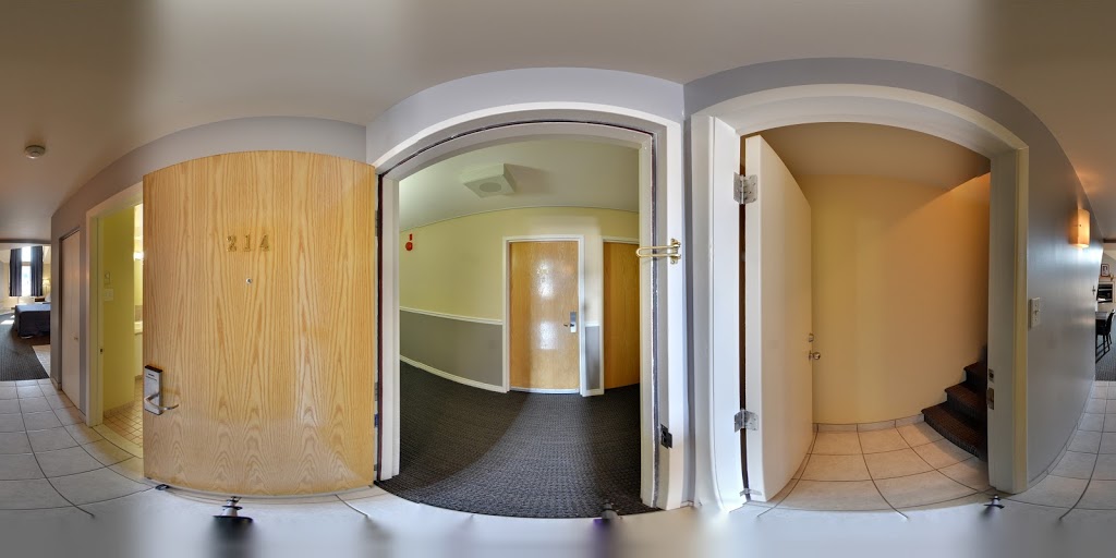 Hôtel Vacances Tremblant | 330 QC-117, Mont-Tremblant, QC J8E 2X3, Canada | Phone: (800) 667-8936