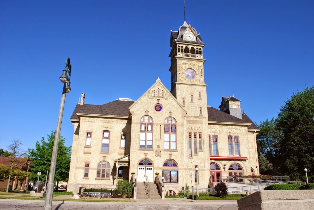 Victoria Playhouse Petrolia | 411 Greenfield St, Petrolia, ON N0N 1R0, Canada | Phone: (519) 882-1221
