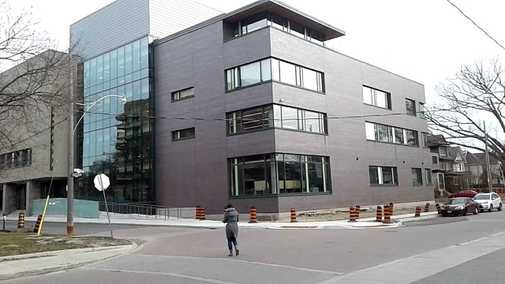 Greenwood College School | 443 Mt Pleasant Rd, Toronto, ON M4S 2L8, Canada | Phone: (416) 482-9811