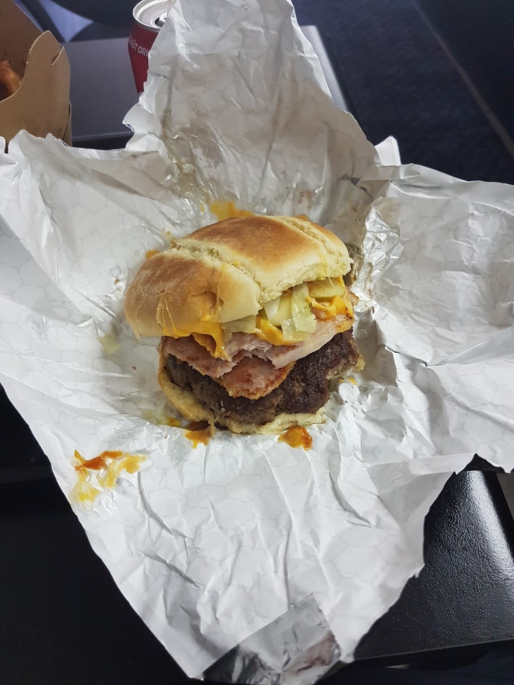 The 6 Burger Bar | 3 Chelwood Rd, Scarborough, ON M1K 2K5, Canada | Phone: (647) 347-8436