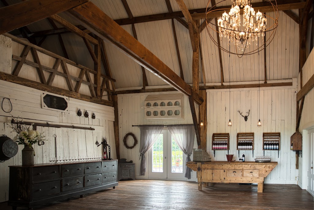 Le Mas des Patriotes | 1076 Chemin des Patriotes O, Saint-Jean-sur-Richelieu, QC J2Y 1H4, Canada | Phone: (514) 608-4891