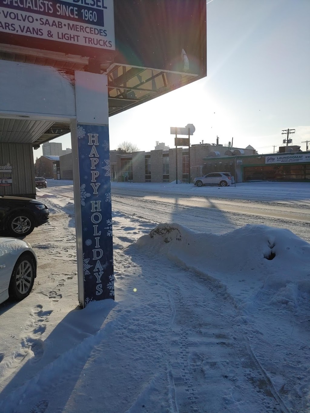 Frank Motors | 575 Notre Dame Ave, Winnipeg, MB R3B 1S5, Canada | Phone: (204) 987-2461