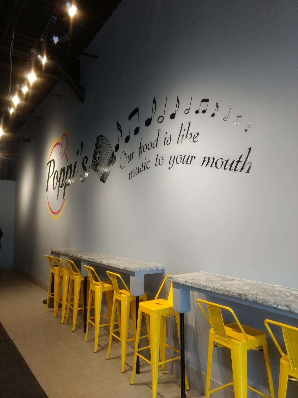 Poppis Pizzeria & Grill | 14-1812 Rymal Rd E, Hamilton, ON L8W 3N3, Canada | Phone: (905) 692-9779