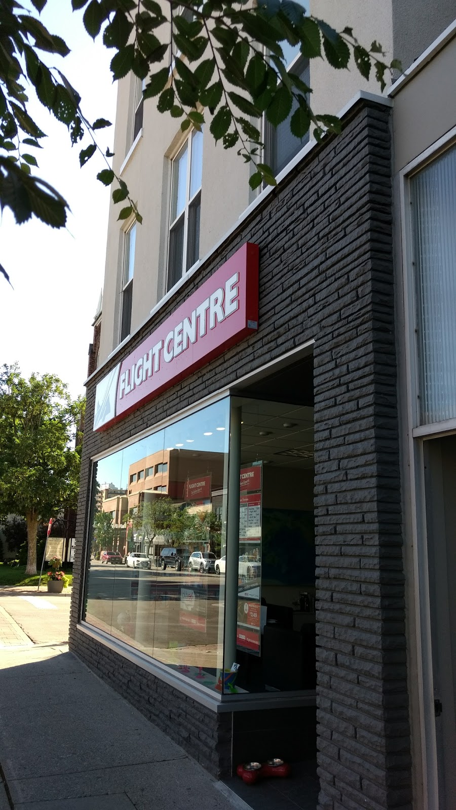 Flight Centre Oakville | 240 Lakeshore Rd E, Oakville, ON L6J 1H8, Canada | Phone: (866) 704-5359