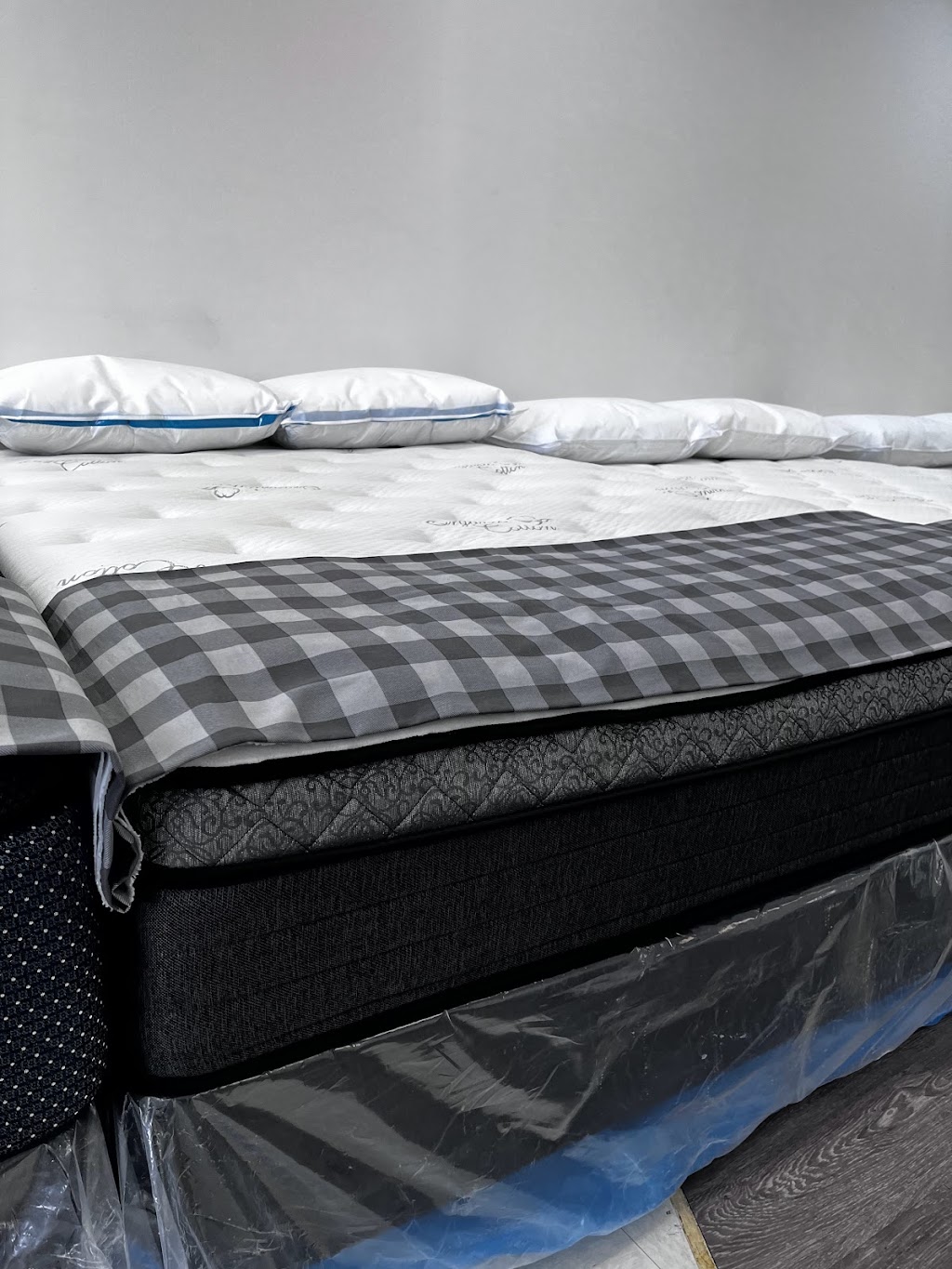 Matelas Par Rendez-Vous Laval | 2296 Boul Industriel, Laval, QC H7S 1P9, Canada | Phone: (438) 867-8877