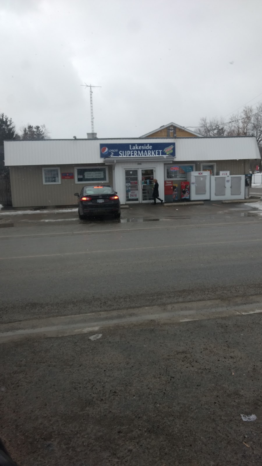 Lakeside Supermarket | 5082 Rice Lake Dr N, Bewdley, ON K0L 1E0, Canada | Phone: (905) 797-2224