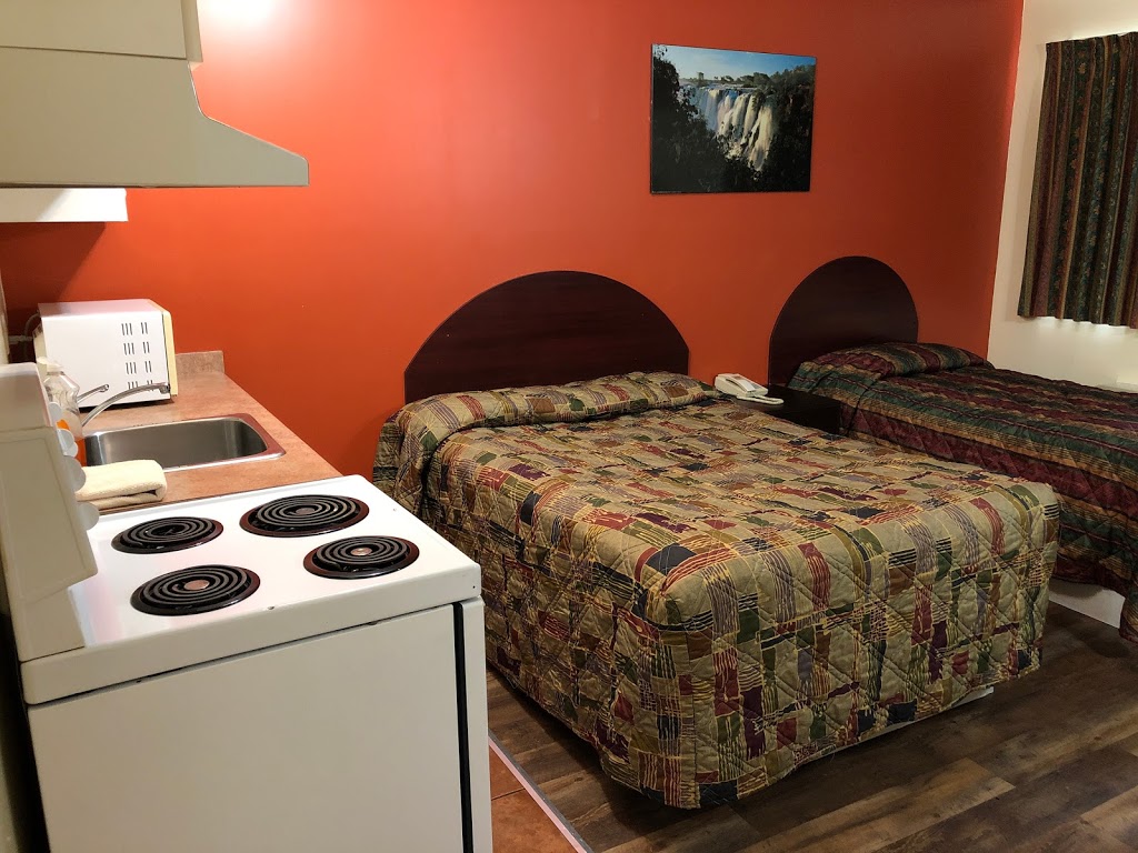Royal Windsor Inn & Suites | 2100 Huron Church Rd, Windsor, ON N9C 2L5, Canada | Phone: (519) 967-1460