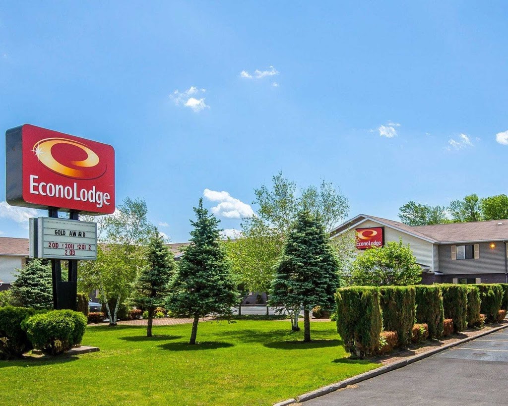 Econo Lodge Massena Hwy 37 | 15054 NY-37, Massena, NY 13662, USA | Phone: (315) 764-0246