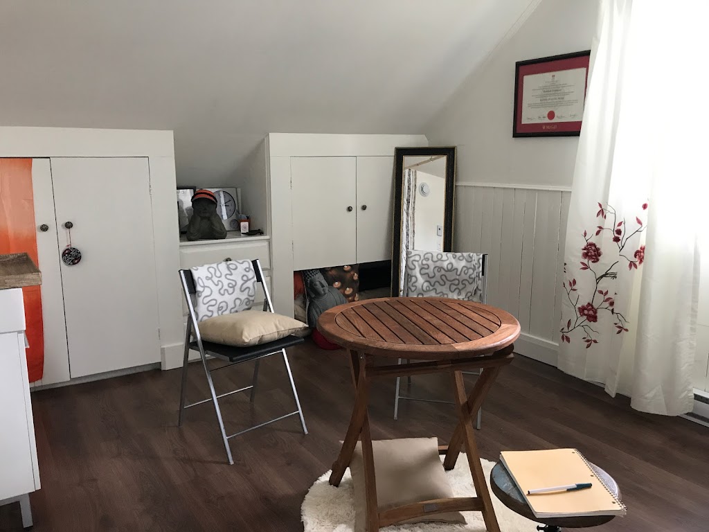 Rebekah Frojmovic travailleuse sociale massothérapeute | 154 Rue Principale, Saint-Sauveur, QC J0R 1R6, Canada | Phone: (514) 862-1391