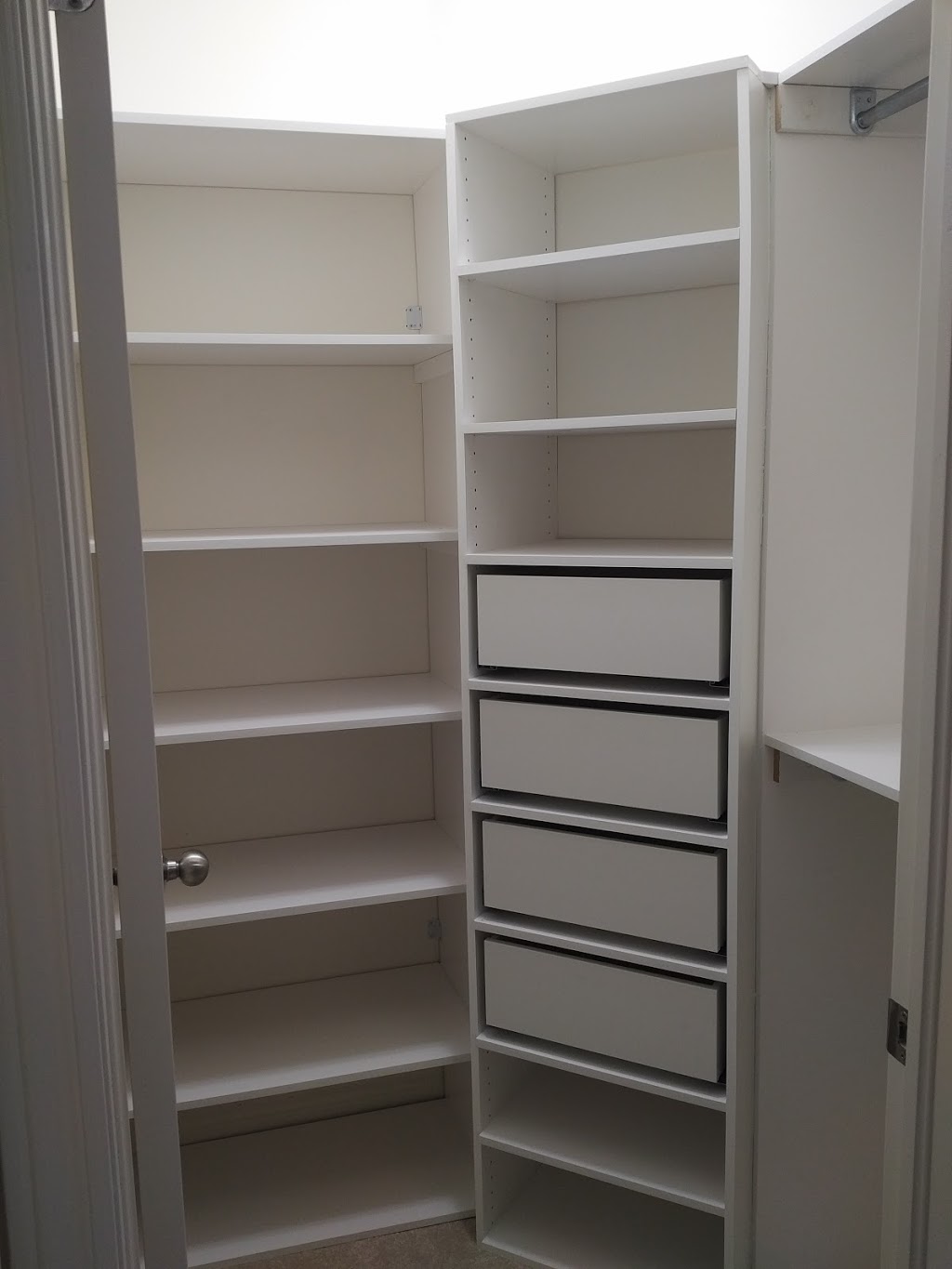 Nikhil-closets | Solidarity Ct, Brampton, ON L6Y 0L5, Canada | Phone: (647) 299-9427