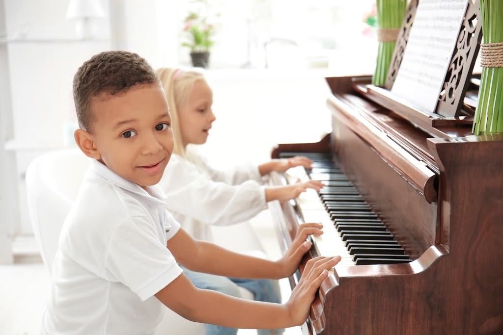 Charleswood Music Studio | 30 Hosted Dr, Winnipeg, MB R3R 3A8, Canada | Phone: (204) 430-0103