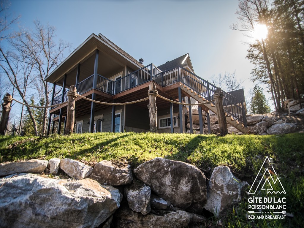 Gîte du lac Poisson Blanc | 631 Chemin du Poisson Blanc, Notre-Dame-du-Laus, QC J0X 2M0, Canada | Phone: (819) 230-5350