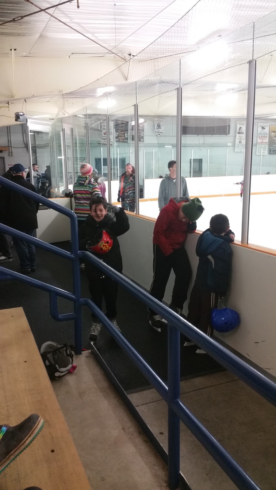 Saltfleet Arena | 24 Sherwood Park Rd, Stoney Creek, ON L8E 4Y8, Canada | Phone: (905) 546-3747