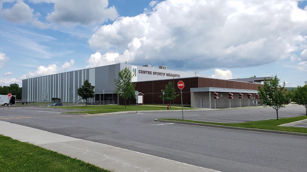 Centre sportif Mégantic | 5400 Rue Papineau, Lac-Mégantic, QC G6B 0B9, Canada | Phone: (819) 583-0630