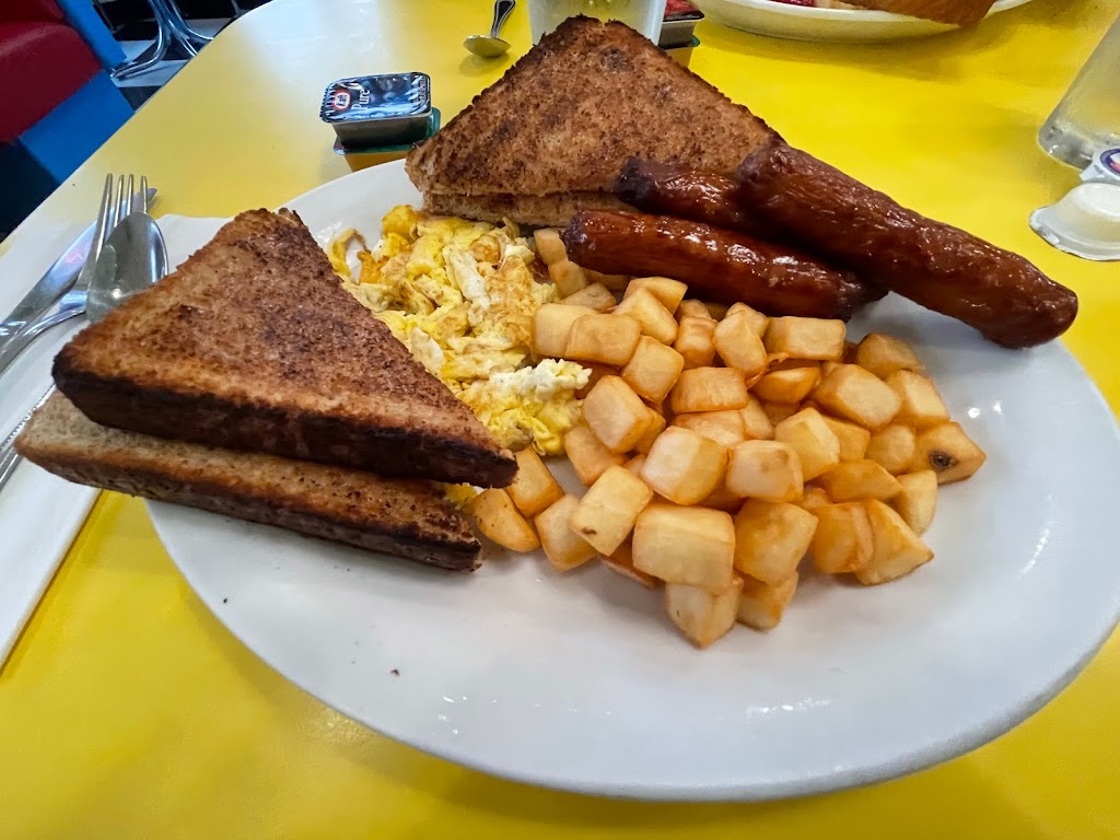 Starlite Diner and Dairy Bar | 810 Water St E, Summerside, PE C1N 4J6, Canada | Phone: (902) 436-9075