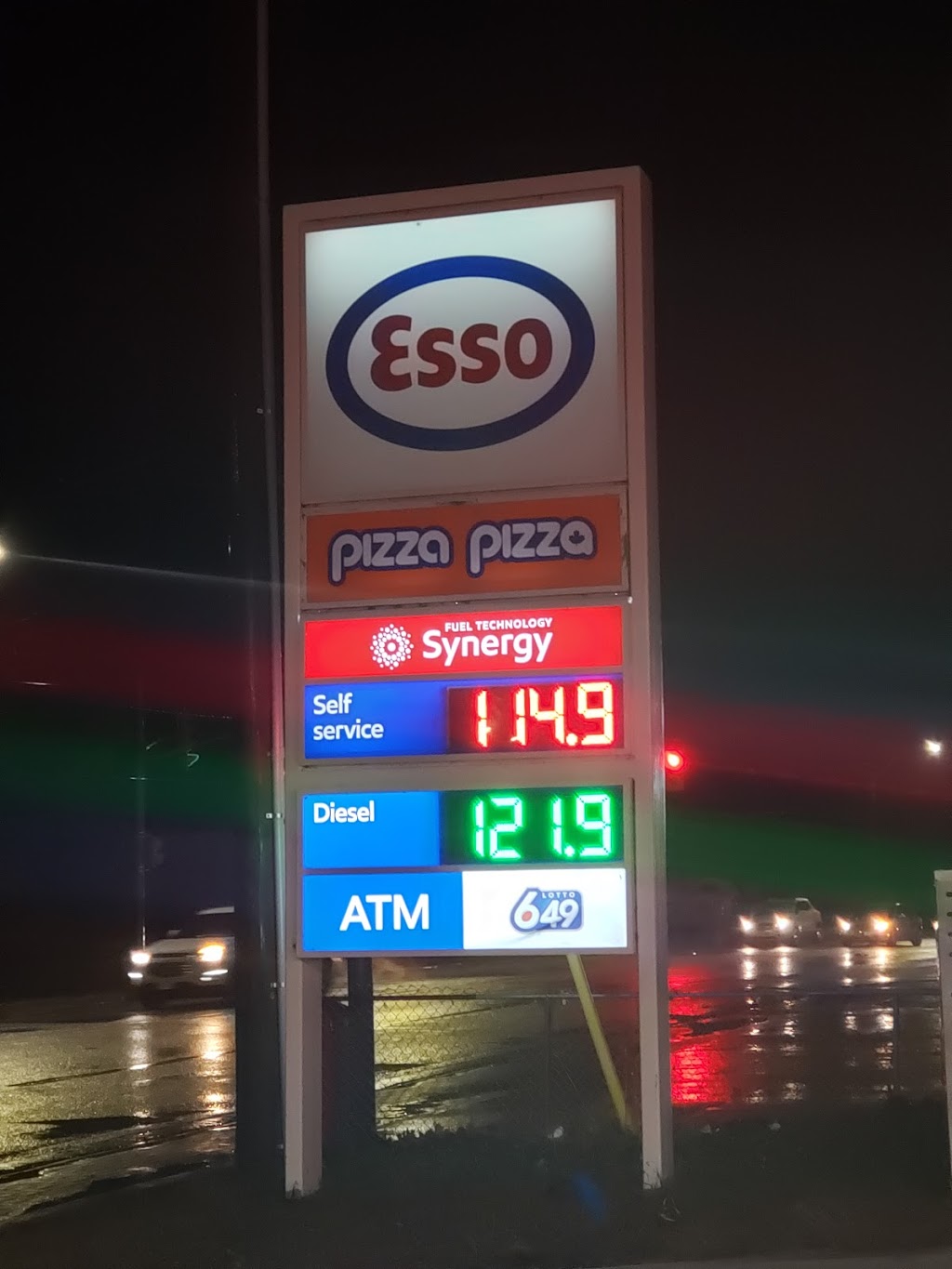 Esso Riverside & PizzaPizza | 12219 Riverside Dr E, Windsor, ON N8N 1A1, Canada | Phone: (519) 735-9777