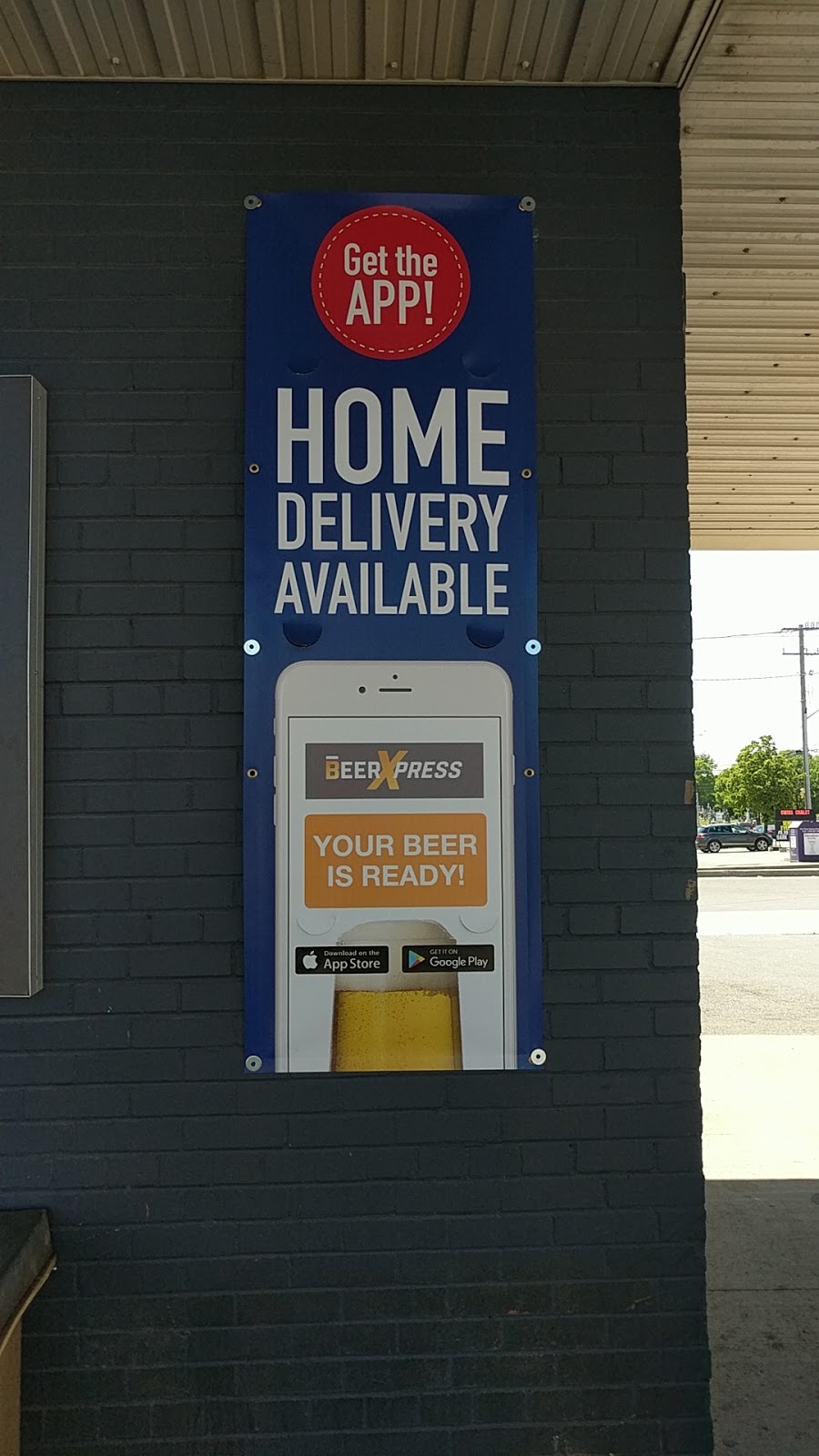 Beer Store 4607 | 548 Montréal Rd, Ottawa, ON K1K 0T9, Canada | Phone: (613) 749-7388