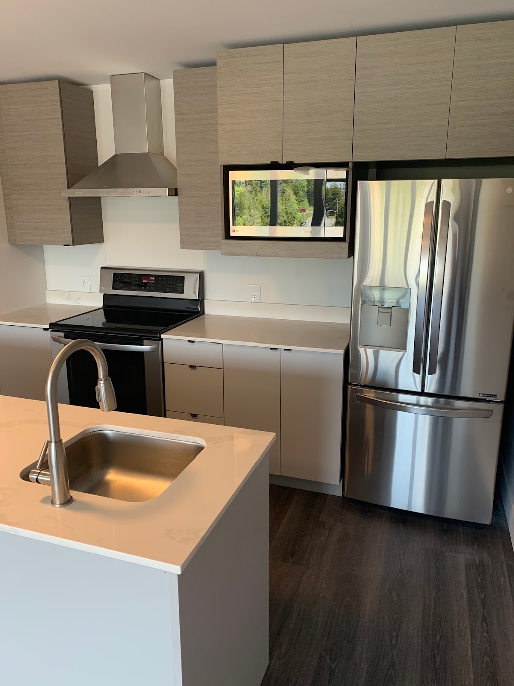Shiraz Gardens 50+ Living | 170 Appaloosa Run, Hammonds Plains, NS B4B 0C1, Canada | Phone: (902) 431-3400