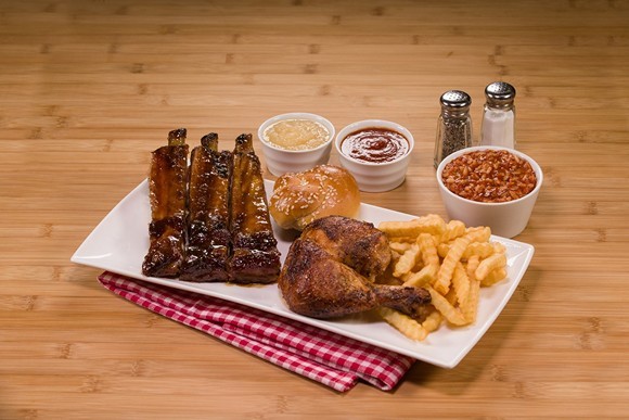 Bar-B-Barn | 3300 Bd des Sources, Dollard-des-Ormeaux, QC H9B 1Z7, Canada | Phone: (514) 683-0225
