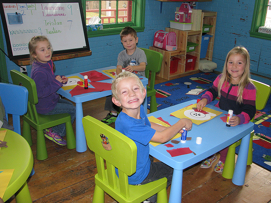 La Petite School Vision Warwick | 15 Rue St Joseph, Warwick, QC J0A 1M0, Canada | Phone: (819) 358-6440