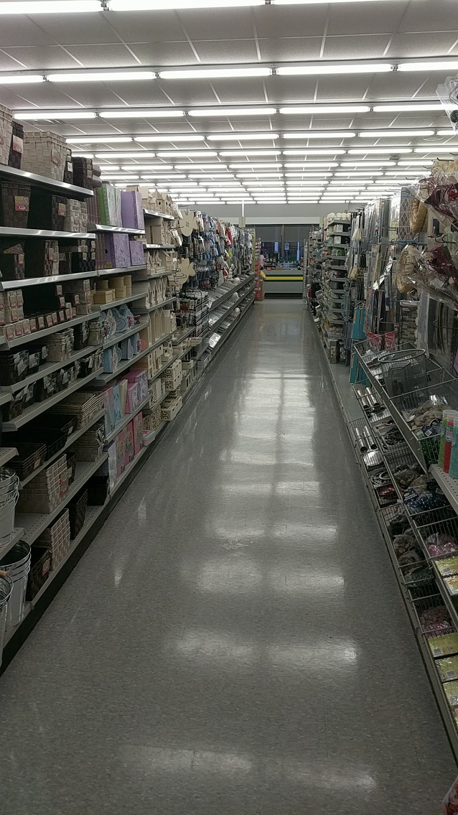 Dollarama | 333 Main St S, Exeter, ON N0M 1S6, Canada | Phone: (519) 235-4628