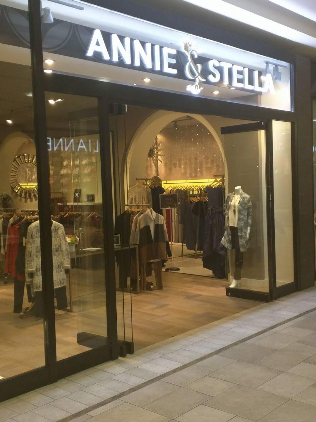 Annie and Stella | 401 Boulevard Labelle, #I3, Rosemère, QC J7A 3T2, Canada | Phone: (450) 818-0585